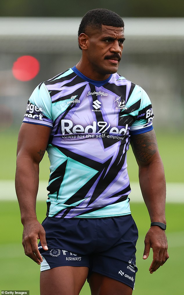 Odhalené: Úžasný komentár hviezdy NRL po núdzovej operácii pre podozrenie Útočník Melbourne Storm Tui Kamikamica vyhlásil, že sa chce vrátiť do NRL napriek tomu, že utrpel podozrenie na mozgovú príhodu a v pondelok ho previezli do nemocnice.