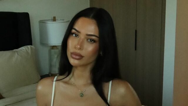 Ohromujúci WAG Jude Bellingham dáva fanúšikom pohľad do glam života s najnovšími zábermi
