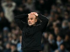 Osud titulu Man City sa im vymkol z rúk po nákladnej remíze Nottingham Forest Elliot Anderson strelil výkriky z 25 yardov, aby zranil stranu, ktorá by ho mohla v lete kúpiť (Action Images cez Reuters)