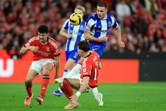 🎥 Otamendi podlaha a reakcie: ohnivé derby sa končí v Download app from appStore