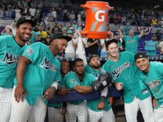 Owen Caissie z Marlins si prvýkrát v sezóne odkrútil v dresoch domáceho áčka v modrozelenej farbe Owen Caissie z Marlins si prvýkrát v sezóne odkrútil v dresoch domáceho áčka v modrozelenej farbe