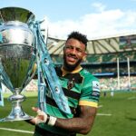 Bývalá anglická zámka Courtney Lawes je ikonou Northamptonu, no oslovili ju neľútostní rivali Leicester o návrate domov z kúzla Pro D2 s Brive.