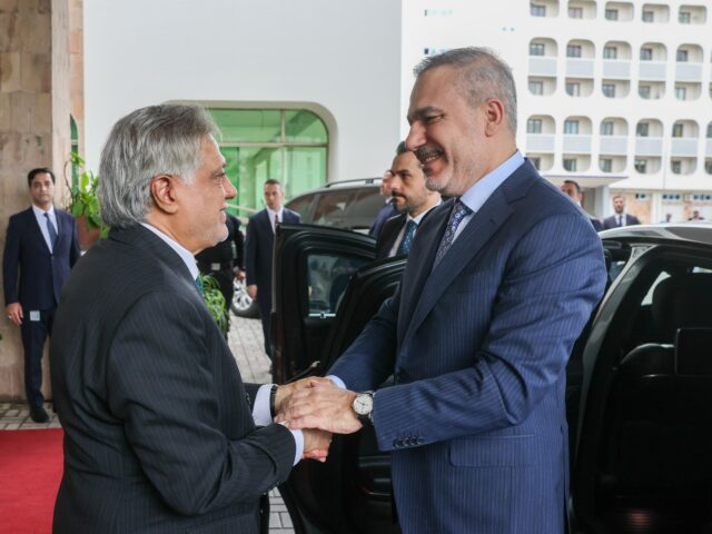 Pakistan hostí snahu štyroch krajín povzbudiť USA a Irán k diplomacii | Americko-izraelská vojna proti Iran News
