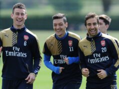 Päť futbalistov, ktorí neuveriteľne zbohatli, vrátane hrdinu Arsenalu, sa stalo miliardárom Mathieu Flamini z Arsenalu počas opakovania 5. kola Emirates FA Cup medzi Hull City a Arsenalom na štadióne KC 8. marca 2016 v Hull v Anglicku