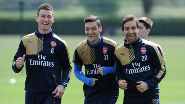 Päť futbalistov, ktorí neuveriteľne zbohatli, vrátane hrdinu Arsenalu, sa stalo Mathieu Flamini z Arsenalu počas opakovania 5. kola Emirates FA Cup medzi Hull City a Arsenalom na štadióne KC 8. marca 2016 v Hull v Anglicku