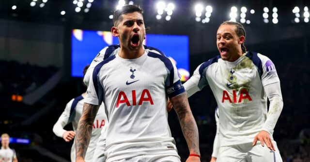 Päť zápasov Premier League musí Tottenham vyhrať, aby unikol zostupu Cristian Romero bude musieť v najbližších dvoch mesiacoch doviesť Tottenham Hotspur do bezpečia Premier League