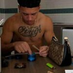 Krajný obranca Parramatty Isaiah Iongi dostal od NRL oznámenie o porušení po tom, čo fotografie ukázali, že fajčil neznámu látku.