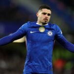 Pedro Neto čelí novej hrozbe zákazu Chelsea po návrate z trestu Arsenalu