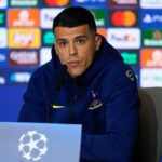 Pedro Porro z Tottenhamu Hotspur sa zúčastňuje na svojej tlačovej konferencii pred zápasom Ligy majstrov UEFA 2025/26 proti Atleticu de Madrid v Riyadh Air Metropolitano 9. marca 2026 v Madride, Španielsko.