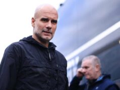 Pep Guardiola naráža na fanúšikov Leeds United za vypískanie hráčov, ktorí prerušili hru, aby sa rýchlo prerušili Pep Guardiola naráža na fanúšikov Leeds United za vypískanie hráčov, ktorí prerušili hru, aby sa rýchlo prerušili