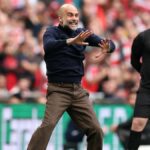 Pep Guardiola, manažér Manchestru City, reaguje počas finále Carabao Cupu