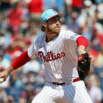 Nadhadzovač Philadelphie Phillies Daniel Robert je po nedeľnej srdcovej príhode stabilizovaný
