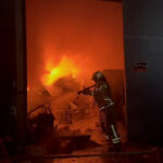 Podozrenie na trosky iránskych rakiet zapálili požiare v strednom Izraeli | Konflikt