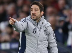 Podpísanie zmluvy Nico Jovera ako Toolbox je potrebné na odovzdanie|Futbal|Športové aktivity Podpísanie zmluvy Nico Jovera ako Toolbox je potrebné na odovzdanie|Futbal|Športové aktivity