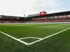 Polícia zatkla muža po zásahu hráčov Premier League pri útoku | Futbal | Šport Polícia zatkla muža po zásahu hráčov Premier League pri útoku | Futbal | Šport