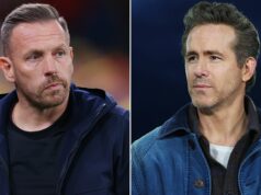 Požiadavka Ryana Reynoldsa na Majstrovstvá sveta, keď Craig Bellamy prosí špičkových hráčov Wrexhamu Craig Bellamy, manažér waleského národného futbalového tímu, reaguje počas zápasu B4 skupiny B4 Ligy národov UEFA 2024/25 medzi Walesom a Čiernou Horou 14. októbra 2024 v Cardiffe vo Walese.