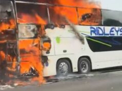 Požiar trénerov fanúšikov Man City a chaos v cestovaní do finále Carabao Cupu po incidentoch na M6 a M1 požiar autobusu