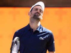 Pozrite si, ako Novak Djokovič zosmiešňuje súpera po mrazivom podaní ruky kvôli kontroverzii Pozrite si, ako Novak Djokovič zosmiešňuje súpera po mrazivom podaní ruky kvôli kontroverzii