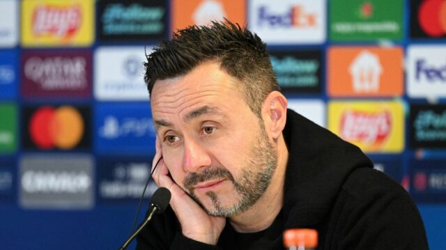 MARSEILLE, FRANCÚZSKO – 21. JANUÁRA: Roberto De Zerbi, manažér Marseille, hovorí pre médiá na tlačovej konferencii po zápase po zápase fázy MD7 Ligy majstrov UEFA 2025/26 medzi Olympique de Marseille a Liverpool FC na Stade de Marseille 21. januára 2026 v Marseille vo Francúzsku. (Foto: Stuart Franklin – UEFA/UEFA cez Getty Images)