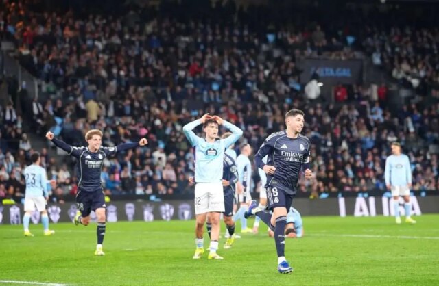 Prečo Fede Valverde objal kondičného trénera Realu Madrid po zosnulom víťazovi proti Celte Vigo
