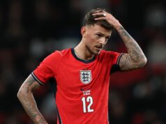 Prečo fanúšikovia Anglicka vypískali Bena Whitea? Dôvod vysvetlil po tom, čo Thomas Tuchel prehovoril Prečo fanúšikovia Anglicka vypískali Bena Whitea? Dôvod vysvetlil po tom, čo Thomas Tuchel prehovoril