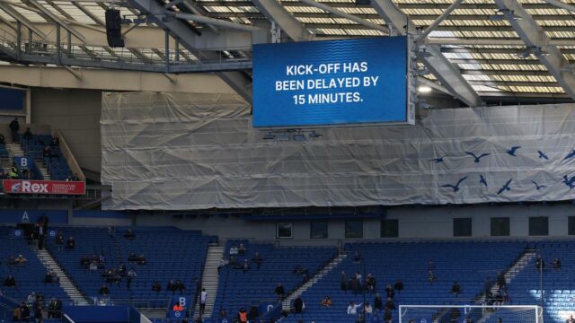 Prečo je zápas Brightonu vs Liverpool Premier League odložený?
