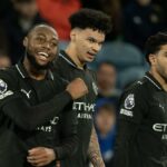 Premier League 2025-26: Semenyo útočí, keď Manchester City porazí Leeds United a utiahne súboj o titul