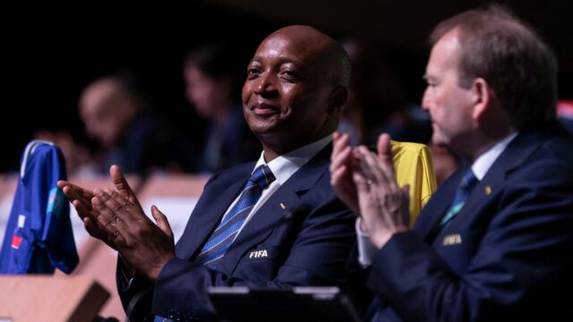 Prezident CAF obhajuje kontroverznú výzvu na zbavenie Senegalu titulu AFCON 2025
