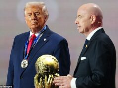 Prezident Donald Trump stále „privíta“ Irán na majstrovstvách sveta, tvrdí šéf FIFA – napriek prebiehajúcemu konfliktu na Blízkom východe Donald Trump údajne uistil prezidenta FIFA Gianniho Infantina, že Irán bude vítaný hrať na tohtoročných letných majstrovstvách sveta.