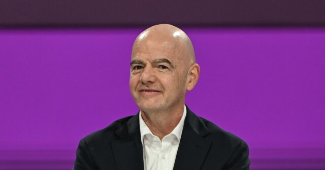 Prezident FIFA hovorí, že hráči, ktorí si zakrývajú ústa, môžu Gianni Infantino
