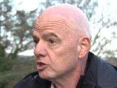 Prezident FIFA žiada, aby futbalistov, ktorí si zakrývajú ústa, poslali von po hádke Viniciusa Jr. Gianni Infantino hovorí, že futbalisti, ktorí si počas hádok zakrývajú ústa, by mali byť vylúčení