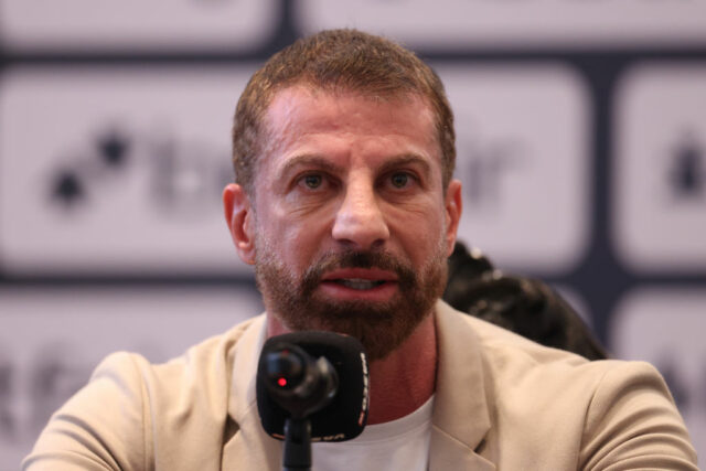 📹 Prezident Vasco konfrontuje rozhodcu, polícia používa pepřový sprej Download app from appStore