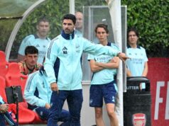 Priateľské rozhodnutie Arsenalu za zatvorenými dverami, keď sa Mikel Arteta poučí z neúspechu kvôli zraneniu Manažér Arsenalu Mikel Arteta počas svojho pôsobenia zorganizoval niekoľko priateľov za zatvorenými dverami