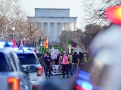 Prieskum naznačuje, že iba štvrtina Američanov podporuje útoky na Irán | Správy Donalda Trumpa Prieskum naznačuje, že iba štvrtina Američanov podporuje útoky na Irán | Správy Donalda Trumpa