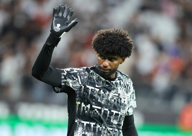 🎥 Prvý polčas: Hugo Souza hrá v Timão proti Fla, zranenie v Memphise a ďalšie
