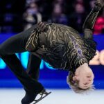 'Quad God' Ilia Malinin vyhral tretí titul majstra sveta za sebou po olympijskom zlome