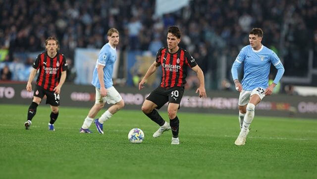 ROSSONERI PORAŽENÝ V HLAVNOM HLAVE ROSSONERI PORAŽENÝ V HLAVNOM HLAVE