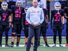 Ray Fenton je novým hlavným futbalovým trénerom v Orange Lutheran Ray Fenton je novým hlavným futbalovým trénerom v Orange Lutheran