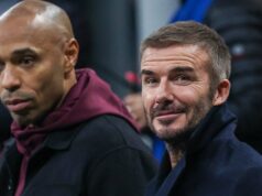 Reakcia Davida Beckhama na šialenú premenu Thierryho Henryho sa stáva virálnou Reakcia Davida Beckhama na šialenú premenu Thierryho Henryho sa stáva virálnou