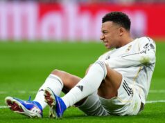 Real Madrid podniká okamžité kroky po tom, čo Kylian Mbappe skenuje ZLÉ koleno MADRID, ŠPANIELSKO - 22. marca: Kylian Mbappe z Realu Madrid reaguje počas 29. týždňa La Ligy na futbalovom zápase medzi Realom Madrid a Atleticom Madrid na štadióne Bernabeu v Madride, Španielsko 22. marca 2026. (Foto: Burak Akbulut/Anadolu cez Getty Images)