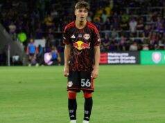 Red Bulls podpísali zmluvu s domácim D Matthewom Dos Santosom, 17 Red Bulls podpísali zmluvu s domácim D Matthewom Dos Santosom, 17