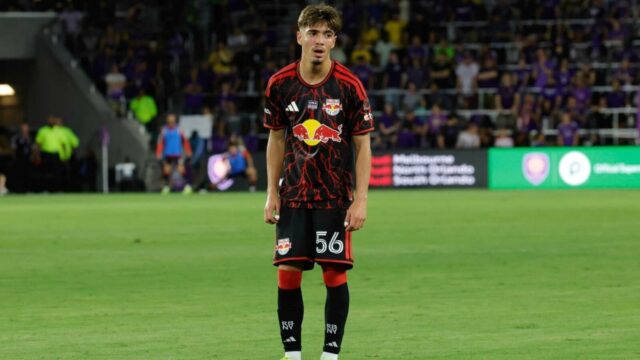 Red Bulls podpísali zmluvu s domácim D Matthewom Dos Santosom, 17

