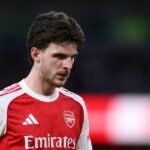 Declan Rice počas zápasu Premier League medzi Arsenalom a Chelsea na Emirates Stadium.