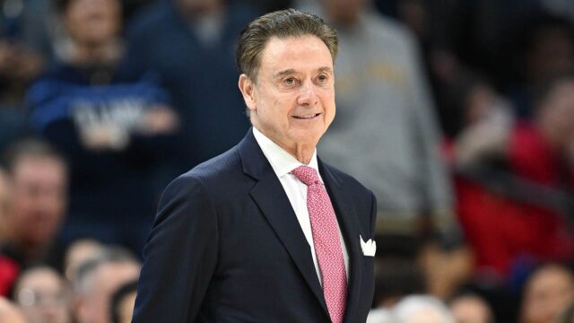 Rick Pitino sa pripája k 'Thank You, NYPD' pred turnajom Rick Pitino sa pripája k 'Thank You, NYPD' pred turnajom Red Storm NCAA