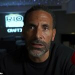 Rio Ferdinand hovorí, že Leny Yoro „vyberá príliš veľa zápasov“ proti „silnejším hráčom“