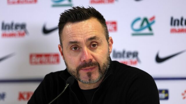 Roberto De Zerbi počas tlačovej konferencie