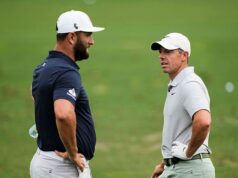 Rory McIlroy naráža na Jona Rahma, keď golfová hviezda LIV odmietne zmluvu s DP World Tour, aby zostala spôsobilá na Ryder Cup Rory McIlroy (vpravo) povedal, že je „hanba“, že Jon Rahm (vľavo) odmietol dohodu s DP World Tour