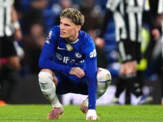 Rosenior vyhodí, keď Chelsea počíta náklady na „posadnutosť“ a víťazstvo v bitke v Man Utd Rosenior vyhodí, keď Chelsea počíta náklady na „posadnutosť“ a víťazstvo v bitke v Man Utd