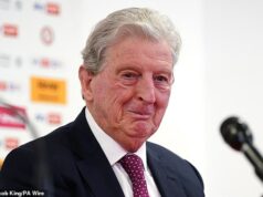 Roy Hodgson, 78, vylúčil dlhodobý pobyt v Bristol City po jeho šokovanom návrate do vedenia, keďže bývalý šéf Anglicka trvá na tom, že som príliš STARÝ. Roy Hodgson vylúčil zotrvanie v Bristol City ako manažér v budúcej sezóne, pretože je „príliš starý“