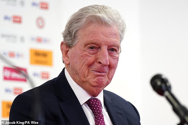Roy Hodgson, 78, vylúčil dlhodobý pobyt v Bristol City po Roy Hodgson vylúčil zotrvanie v Bristol City ako manažér v budúcej sezóne, pretože je „príliš starý“